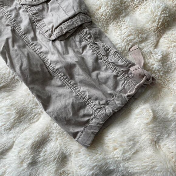 Beige Y2K Cargo Low-Rise Capris - Picture 5 of 5